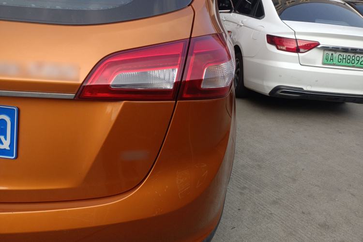 Used BAIC Senova X65 2015 2.0T Automatic Elite Model
