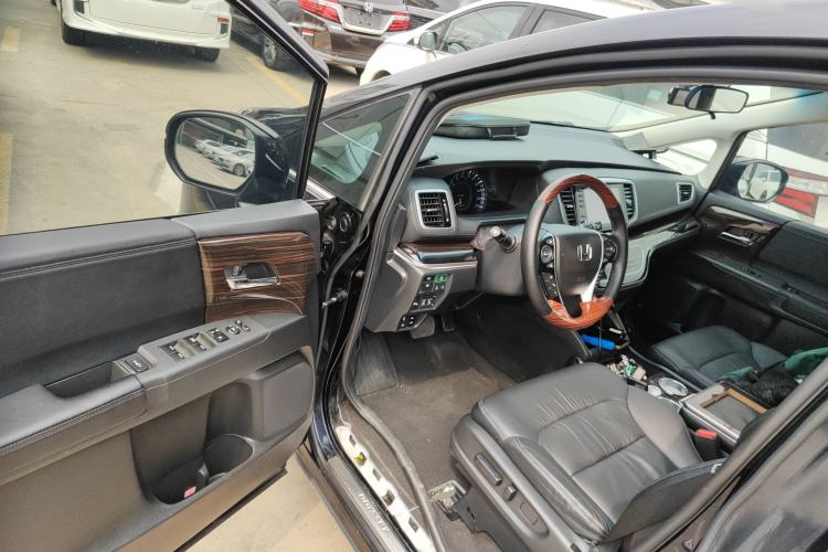 Used Honda Odyssey 2019 2.0L Rui-Zunxiang Edition Driver Seat