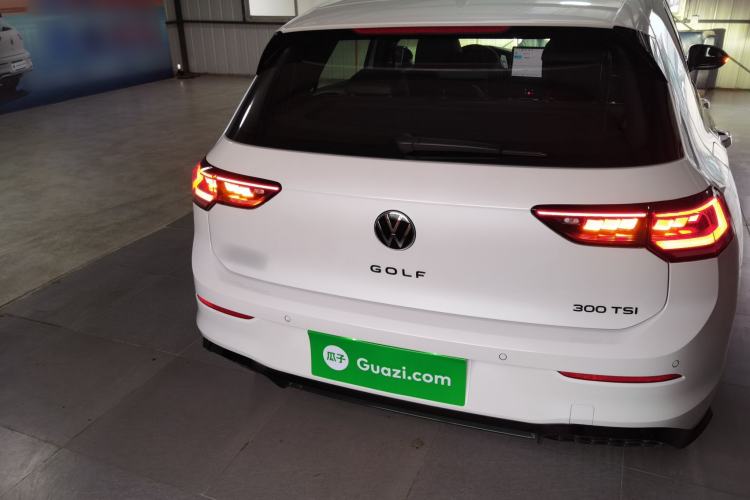 Used Volkswagen Golf 2025 300TSI R-Line