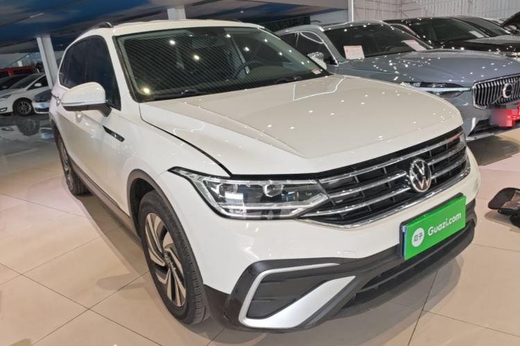 Used Volkswagen Tiguan L 2022 330TSI Automatic Two-Wheel Drive Comfort Edition Front Right 45 Deg