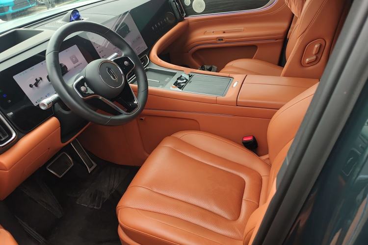 Used Hima AITO M9 2024 Range-Extended Max Edition 42 kWh 6-Seater Version Left Front Seat