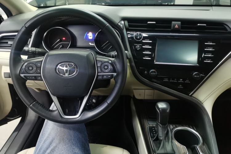 Used Toyota Camry 2018 2.0G Luxury Edition