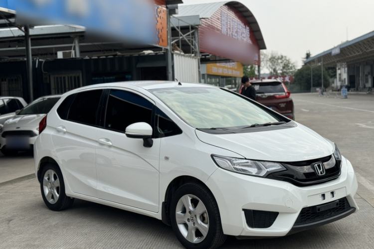 Used Honda Fit 2016 1.5L LX CVT Comfort Model Exterior 5