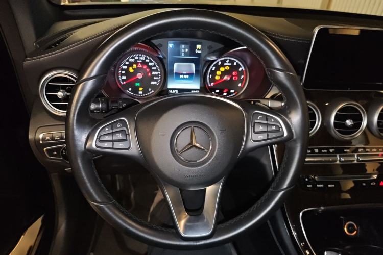 Used Mercedes-Benz GLC 2017 GLC 260 4MATIC Luxury Model