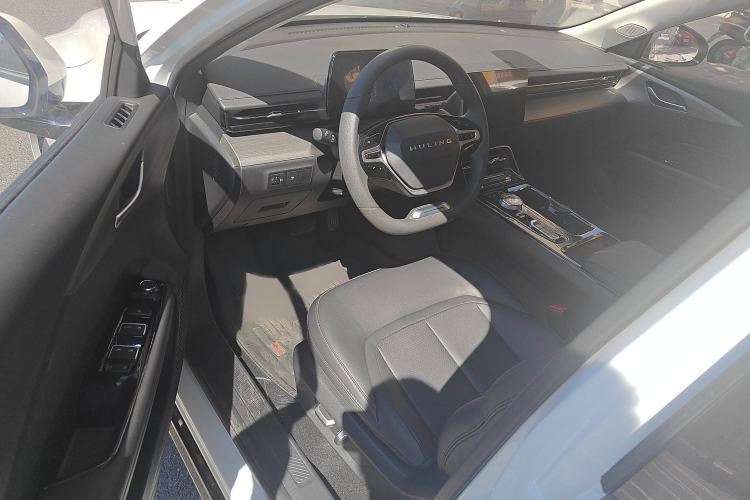 Used Wuling Xingguang 2024 Co-creation Edition 150 Standard Model