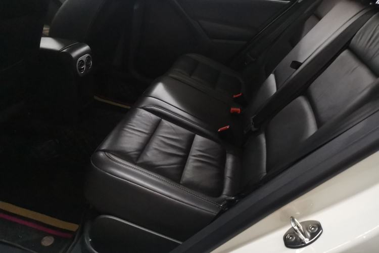 Used Volkswagen Tiguan 2016 280TSI Automatic Two-Wheel Drive Silk Road Comfort Edition Left Rear Seat