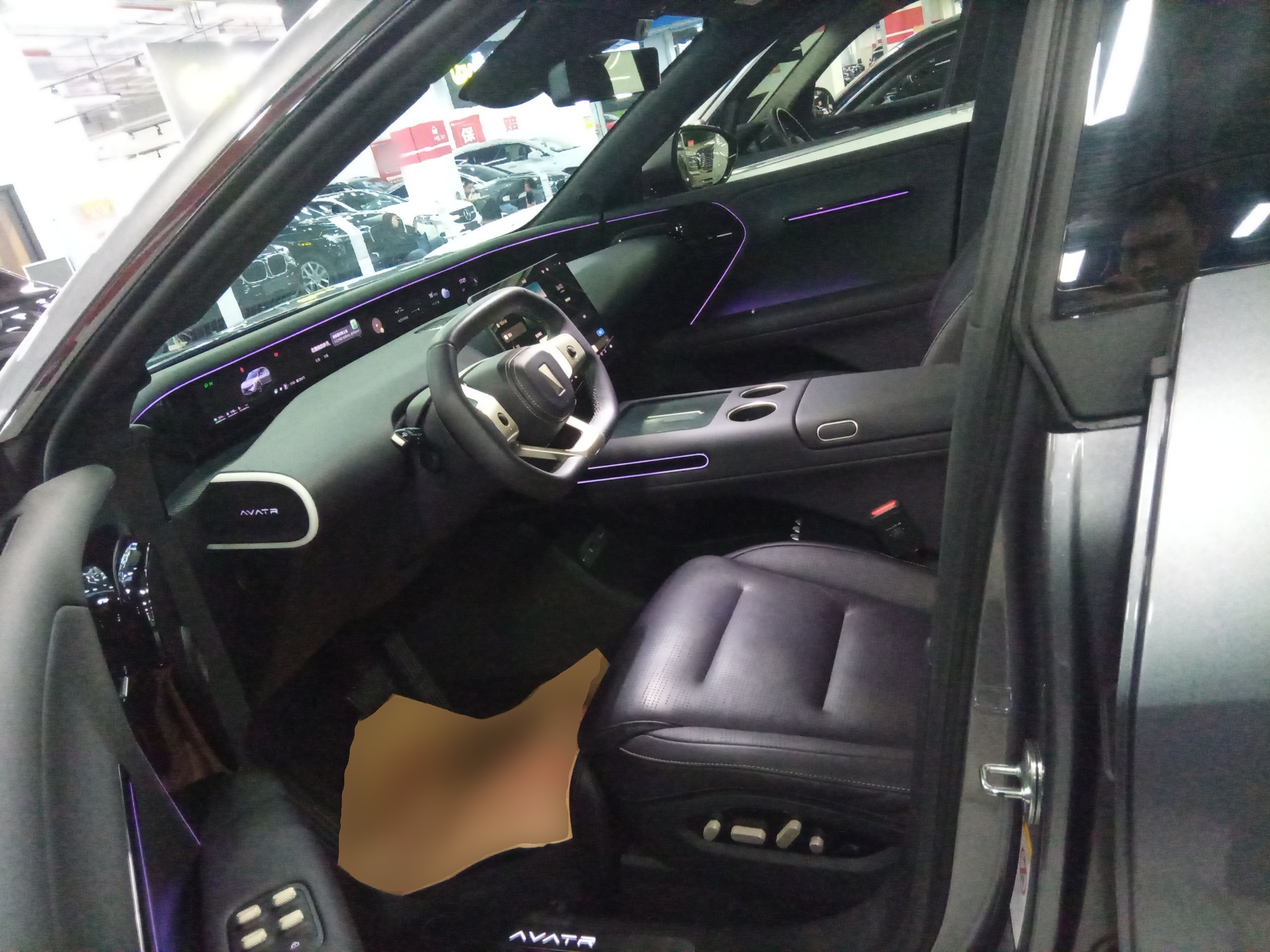 Переднее сиденье в автомобиле