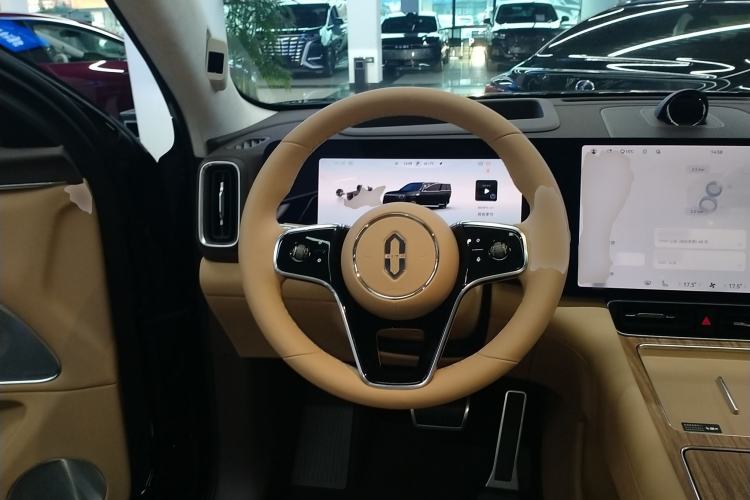 Used Hima AITO M8 2025 Extended-Range Ultra Version 53.4 kWh 6-Seater Edition Steering Wheel