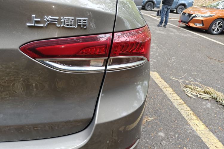 Used Buick GT 2019 18T Automatic Connected Elite Model China VI Standard Right Rear Taillight