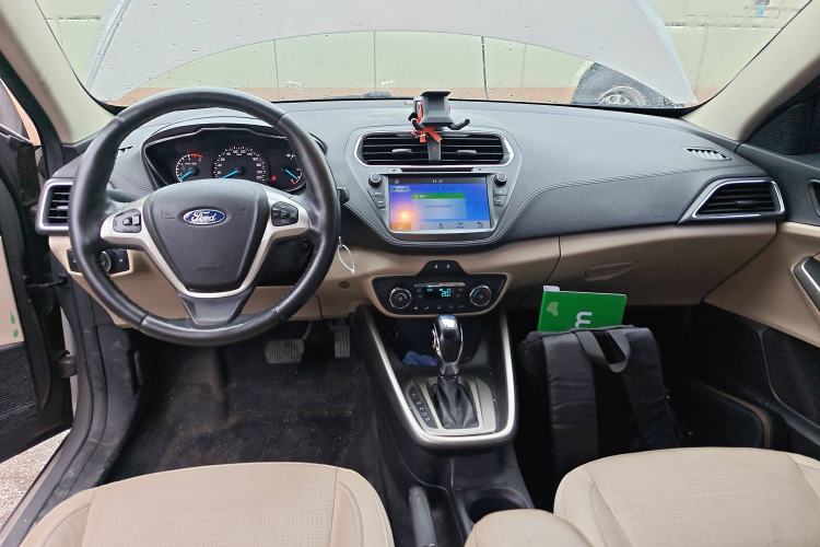 Used Ford Escort 2015 1.5L Automatic Fashion Model
