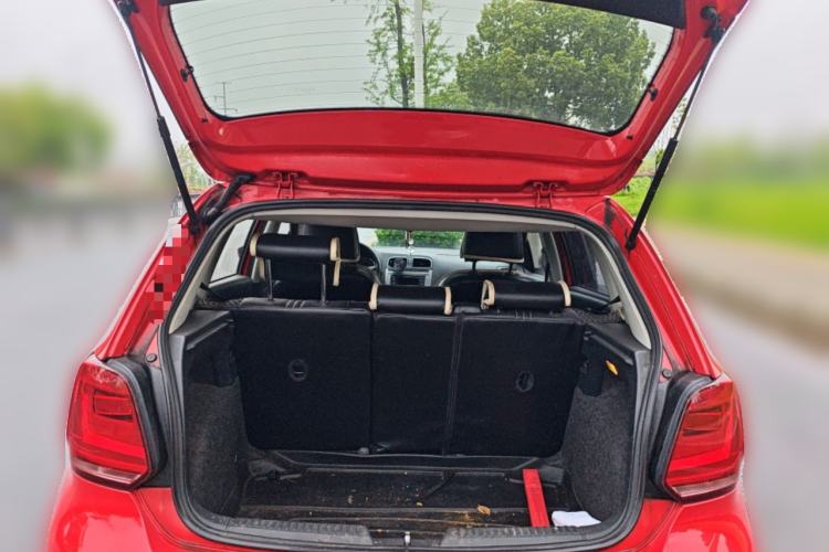 Used Volkswagen Polo 2014 1.6L Cross Polo Automatic Trunk