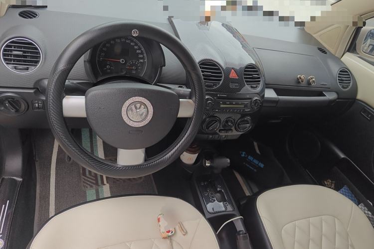 Used Volkswagen Beetle 2010 1.6 AT