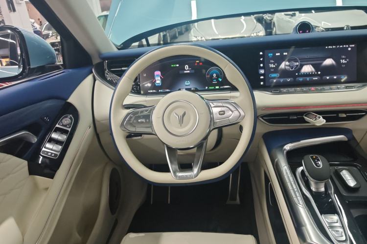 Used VOYAH FREE 2021 Four-Wheel Drive Standard Range-Extended Exclusive Luxury Package