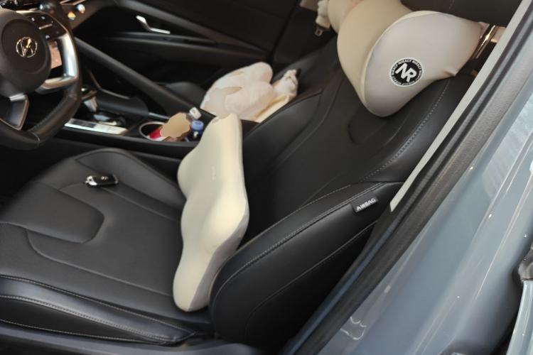 Used Hyundai Elantra 2021 1.5L CVT LUX Prestige Edition Left Front Seat