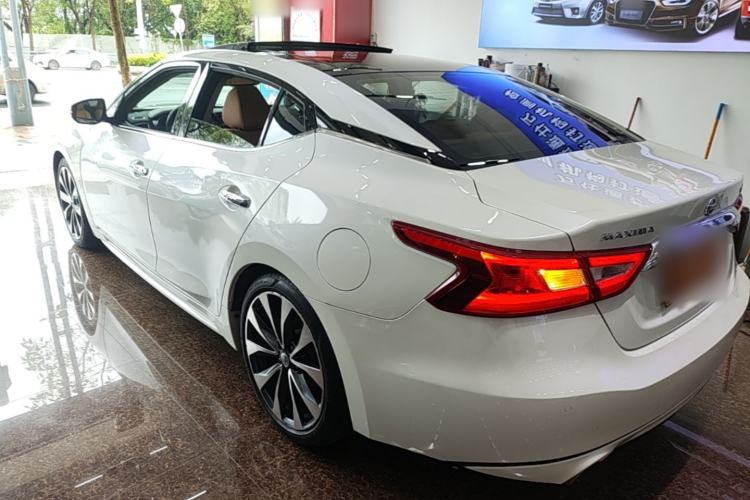 Used Nissan Maxima 2016 2.5L XV Ultimate Edition
