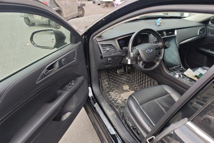 Used Ford Taurus 2019 EcoBoost 245 Premium Edition Driver Seat
