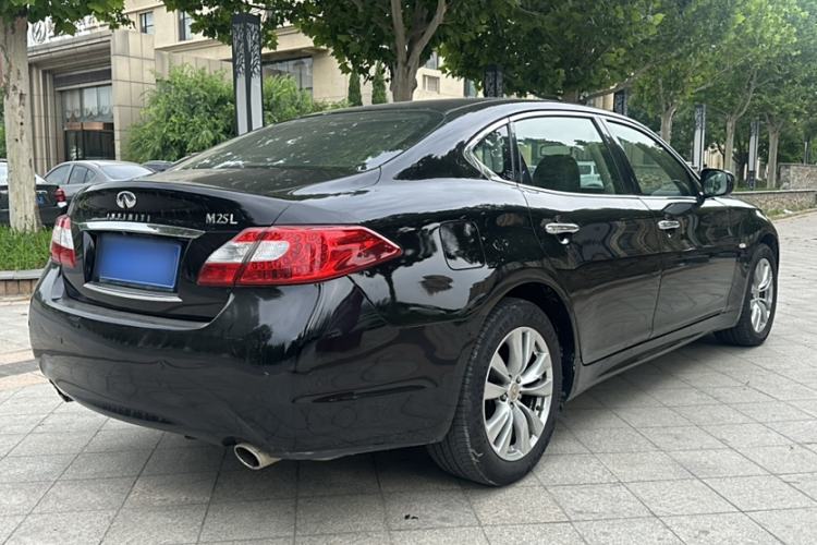 Used Infiniti M Series 2012 M25L Comfort Edition