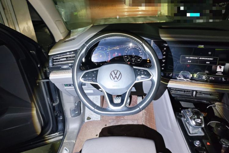 Used Volkswagen Touareg 2022 2.0 TSI RuiShang Edition Steering Wheel