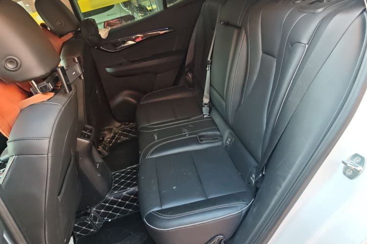 Used Buick Envision 2022 Encore S 552T Two-Wheel-Drive Luxury Model
