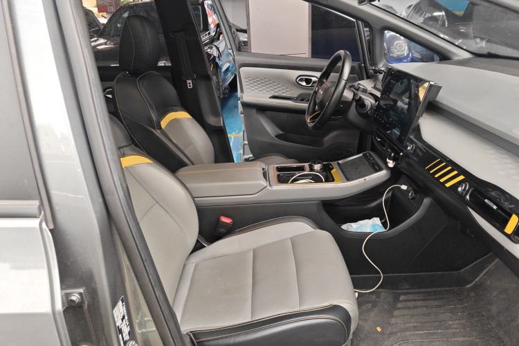 Used AION Y 2022 70 Tech Edition Lithium Iron Phosphate Right Front Seat