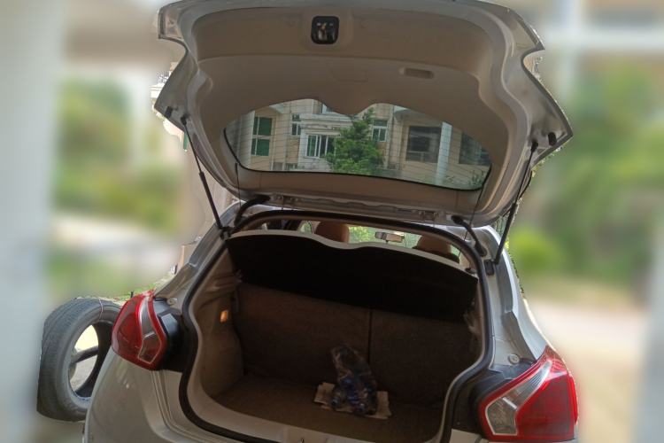 Used Nissan Tiida 2011 1.6L CVT Comfort Model Trunk