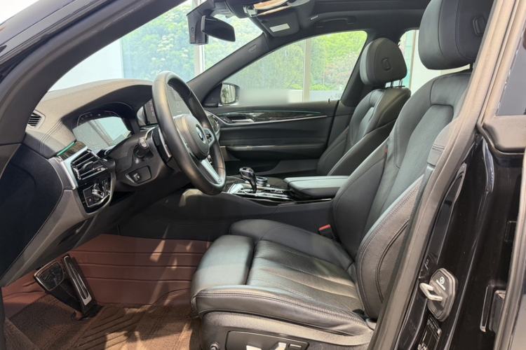 Used BMW 6 Series GT 2021 Restyled 630i M Sport Package Interior 5