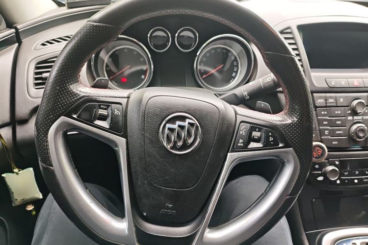Used Buick Regal 2013 GS 2.0T Sport Edition Steering Wheel