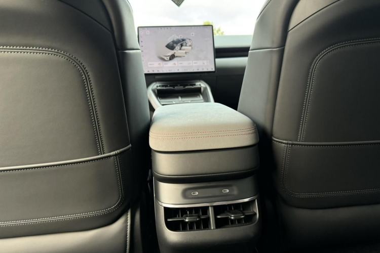 Used Zeekr 007GT 2025 Rear-Drive Intelligent Driving Version 75 kWh Interior 2