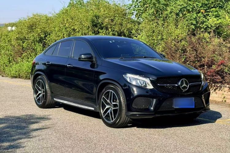 Used Mercedes-Benz GLE Coupe 2017 GLE 500 4MATIC Coupe SUV Exterior 2