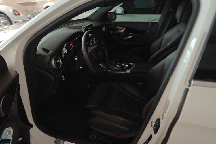 Used Mercedes-Benz GLC 2019 GLC 260 L 4MATIC Dynamic Model