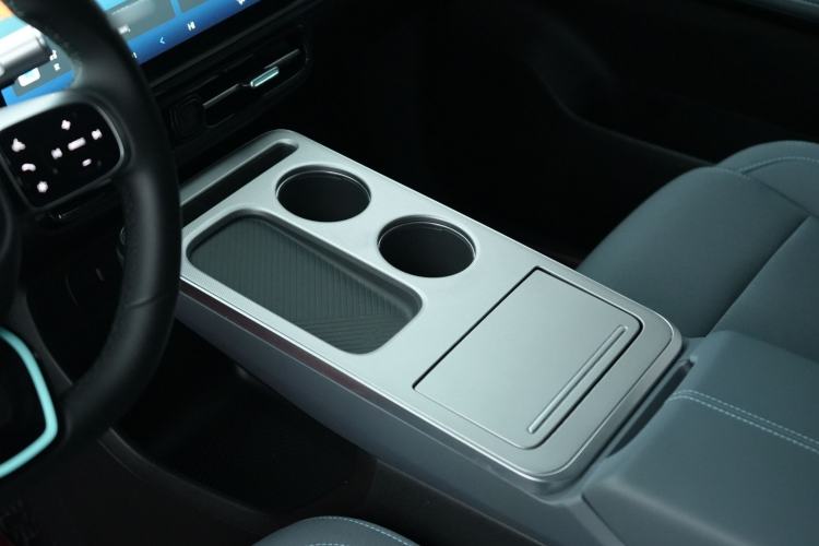 Used AION Y 2024 Younger