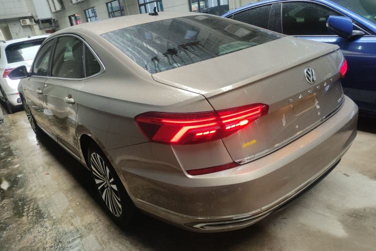 Used Volkswagen Passat 2020 330TSI Luxury Edition China VI
