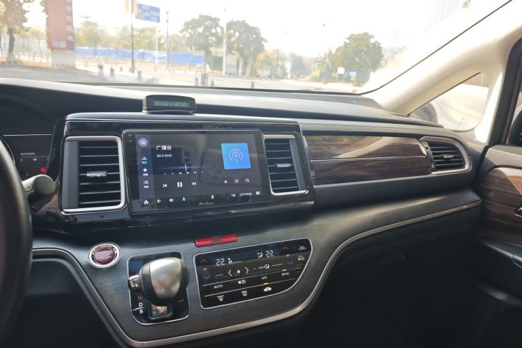 Used Honda Elysion 2016 2.4L Style Edition
