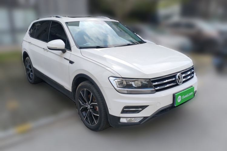 Used Volkswagen Tiguan L 2019 330TSI Automatic Two-Wheel Drive Smart Luxury Version China V Emission Standard
