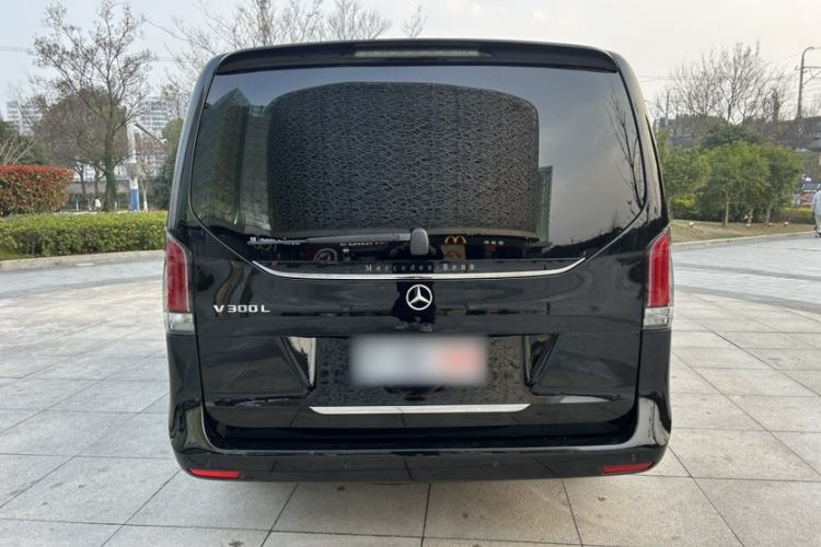 Used Mercedes-Benz V-Class 2024 V 300 L Long Wheelbase Prestige Edition Exterior 3