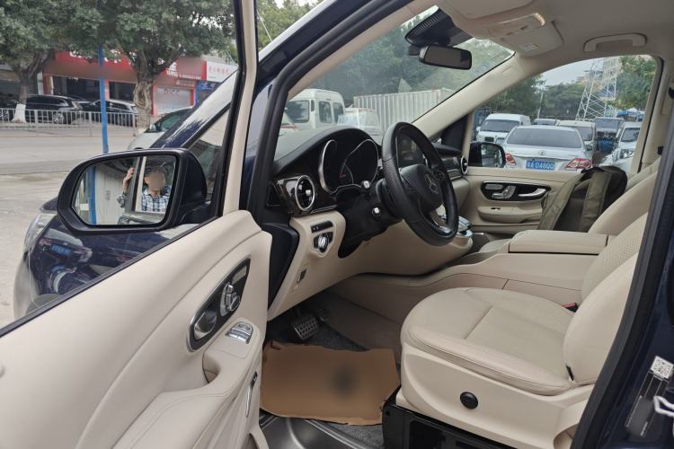 Used Mercedes-Benz V-Class 2017 V 260 Prestige Edition