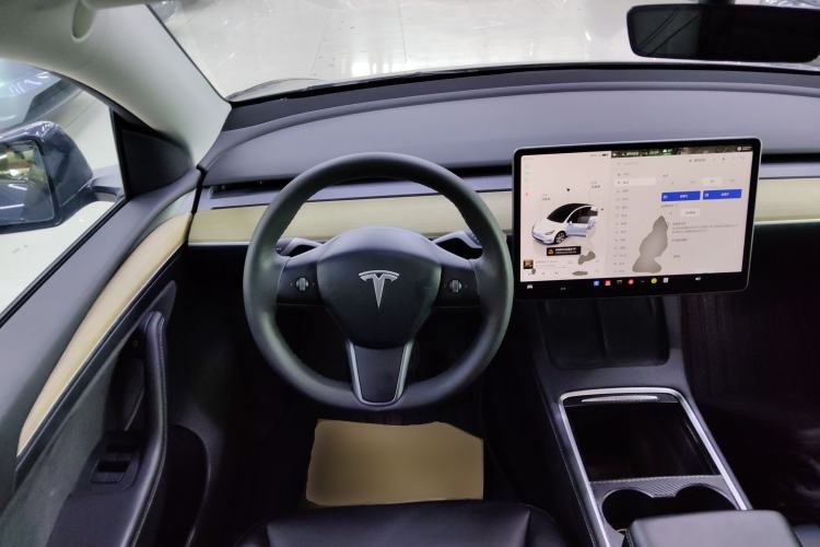 Used Tesla Model Y 2022 Long-Range All-Wheel-Drive Version