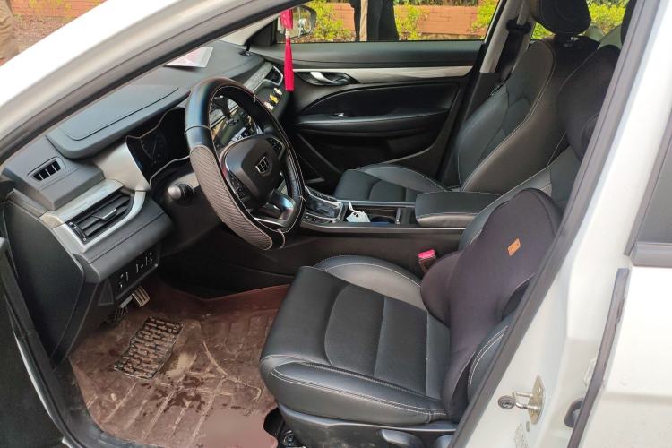 Used Geely Auto Emgrand 2019 Leading Edition 1.5L CVT Luxury Model China VI Standard
