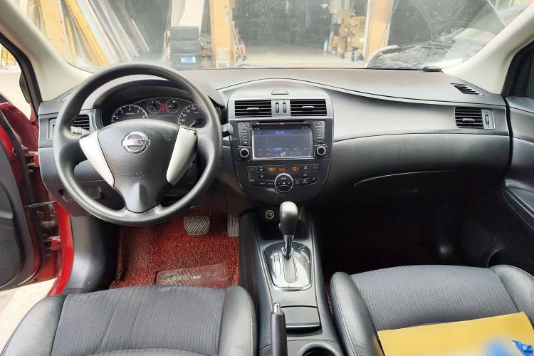 Used Nissan Tiida 2013 1.6L CVT Cool Cafe Edition
