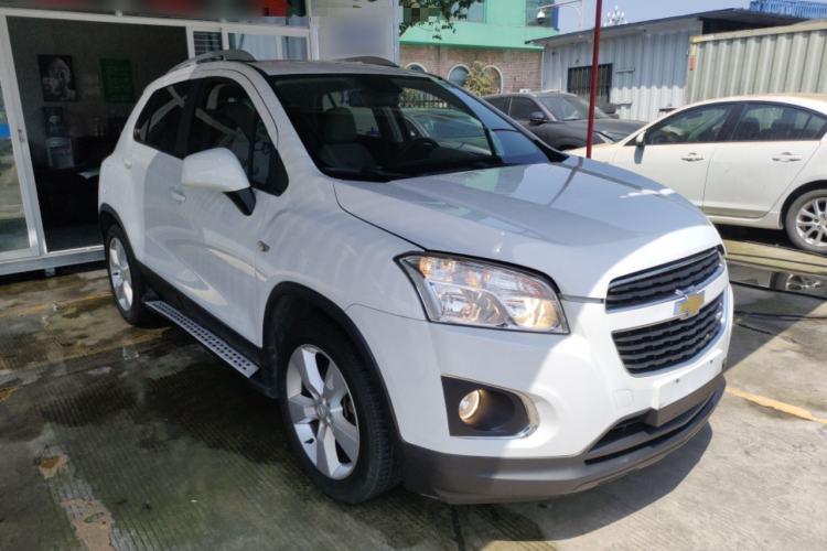 Used Chevrolet Trax 2014 1.4T Automatic Two-Wheel Drive Comfort Version Front Right 45 Deg