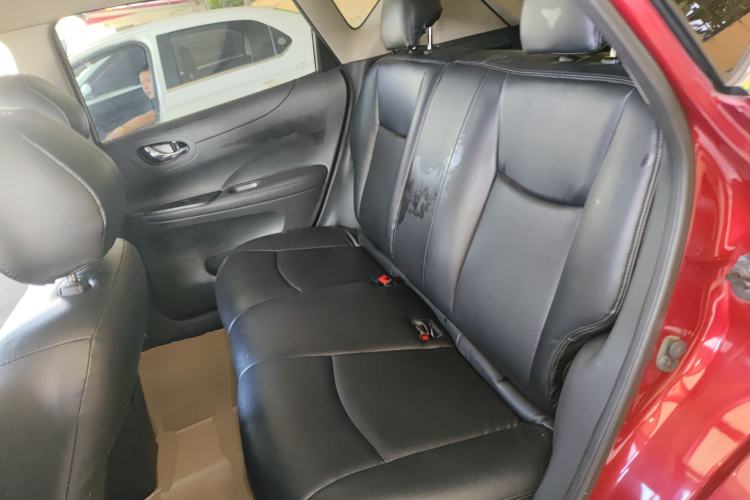 Used Nissan Tiida 2011 1.6L Manual Comfort Edition