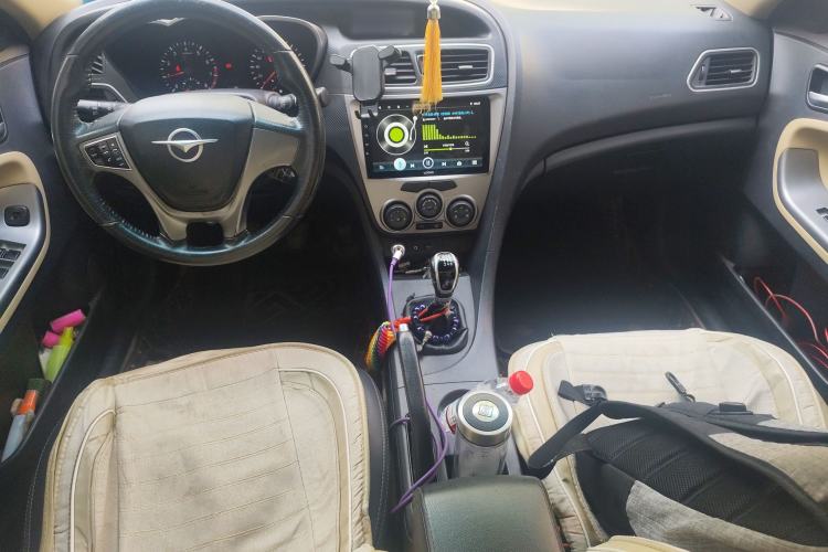 Used Haima Fumei 2015 1.6L Manual Prestige Model Center Console