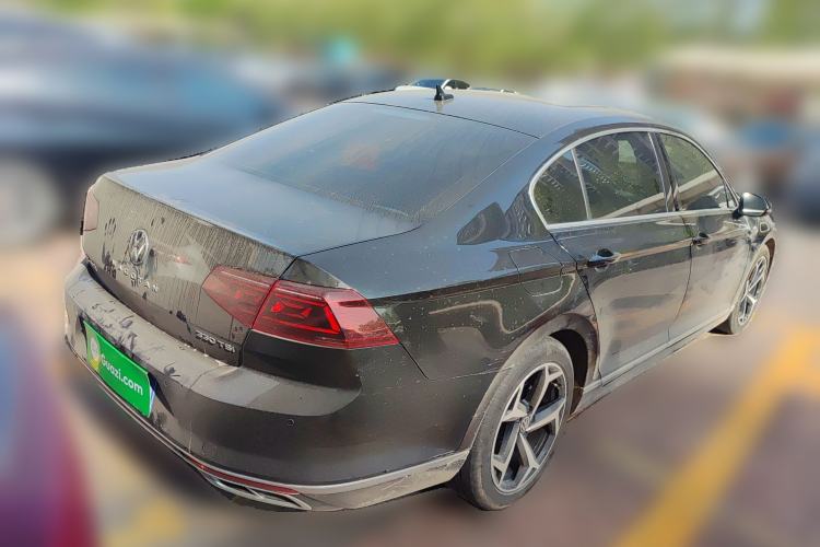 Used Volkswagen Magotan 2023 2 Million Units Commemorative Edition 330TSI DSG Luxury Version Rear Right 45 Deg