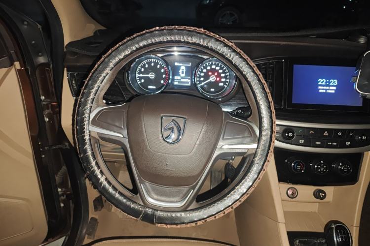 Used Baojun 730 2015 1.8L Manual Comfort ESP Version 7-seater
