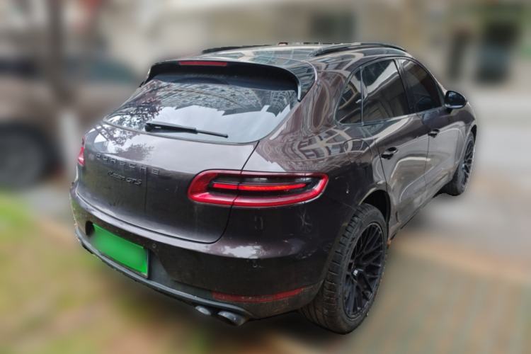Used Porsche Macan 2016 Macan 2.0T Rear Right 45 Deg
