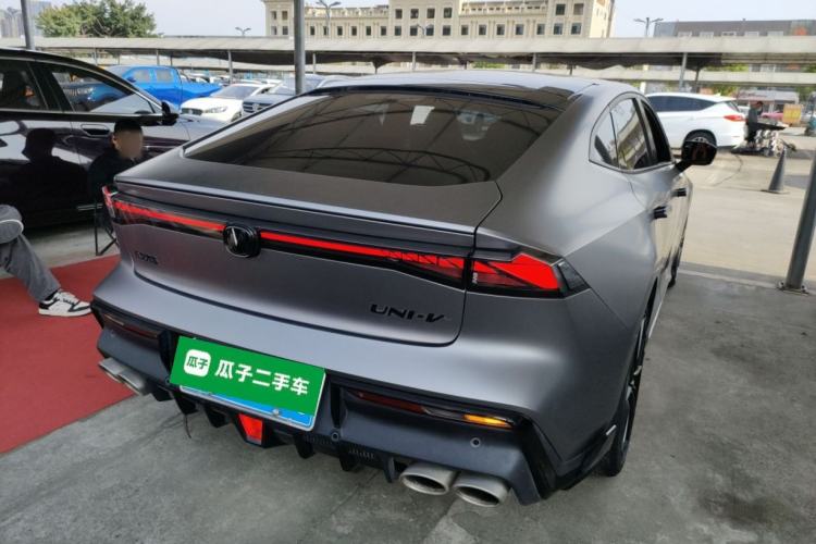 Used CHANGAN UNI-V 2023 2.0T Leading-Speed Edition
