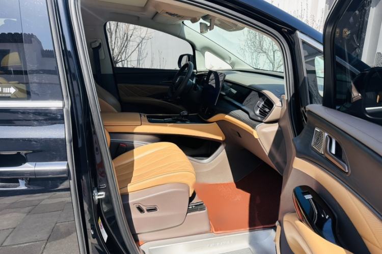 Used Denza D9 2022 DM-i 970 Four-Wheel Drive Flagship Model