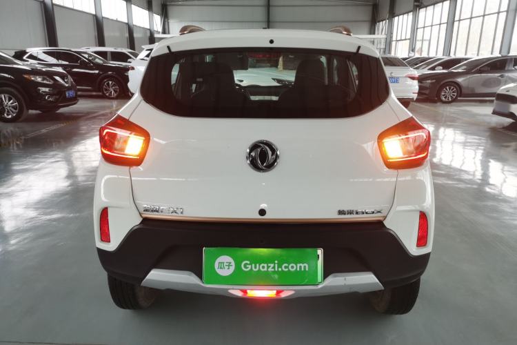 Used Dongfeng NAMMI BOX 2022 Light Wind Edition 201KM Standard Model
