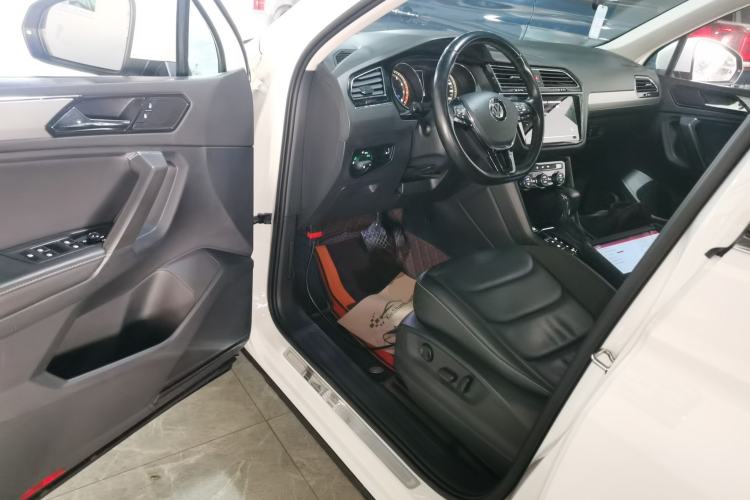 Used Volkswagen Tiguan L 2019 Updated Version 330TSI Automatic Two-Wheel Drive Panoramic Comfort Edition China VI Standard