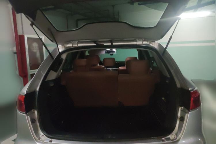 Used Luxgen Great 7 SUV 2011 2.2T Four-Wheel Drive ZhiZun Version
